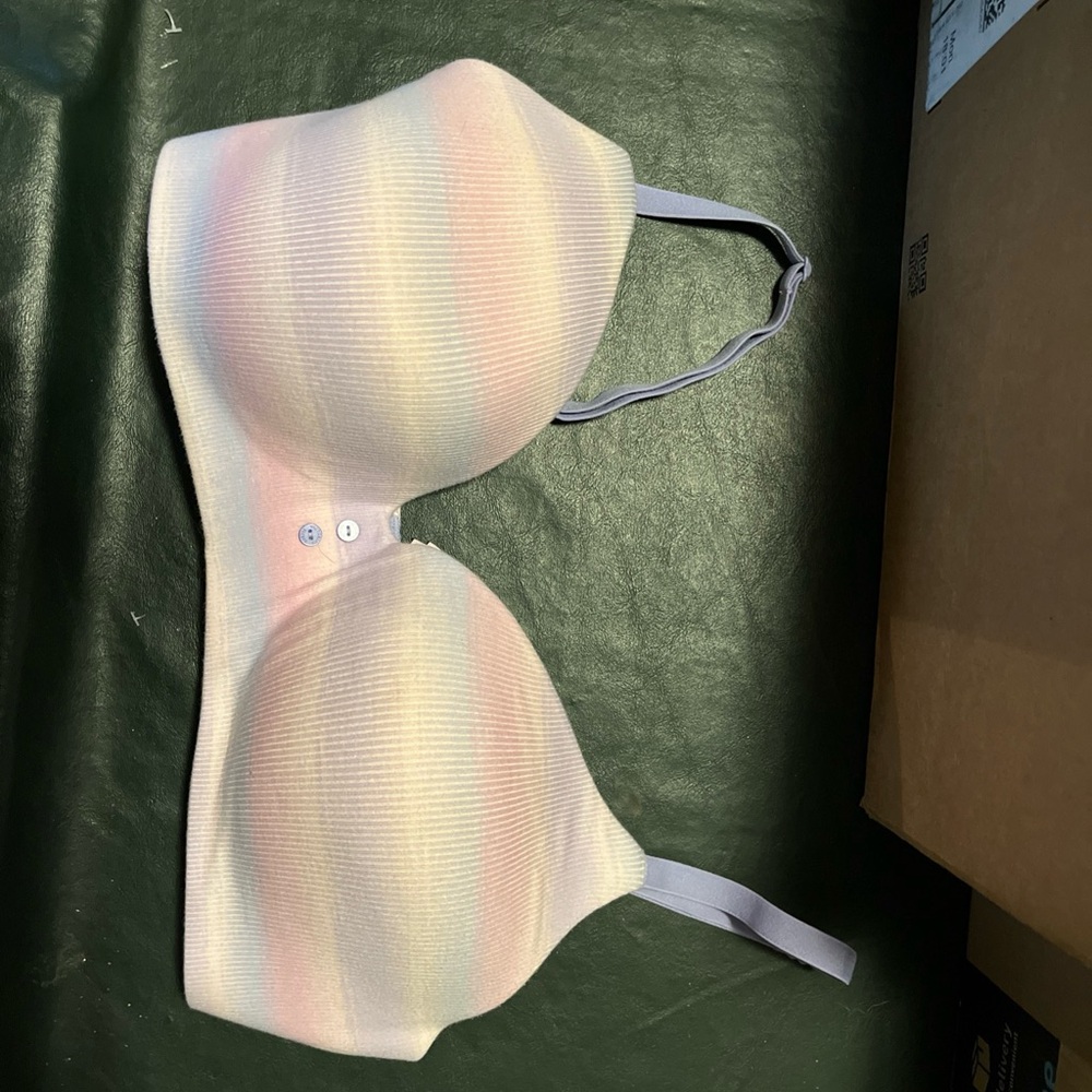 Women's Victoria’s Secret Pastel Striped tshirt Bra